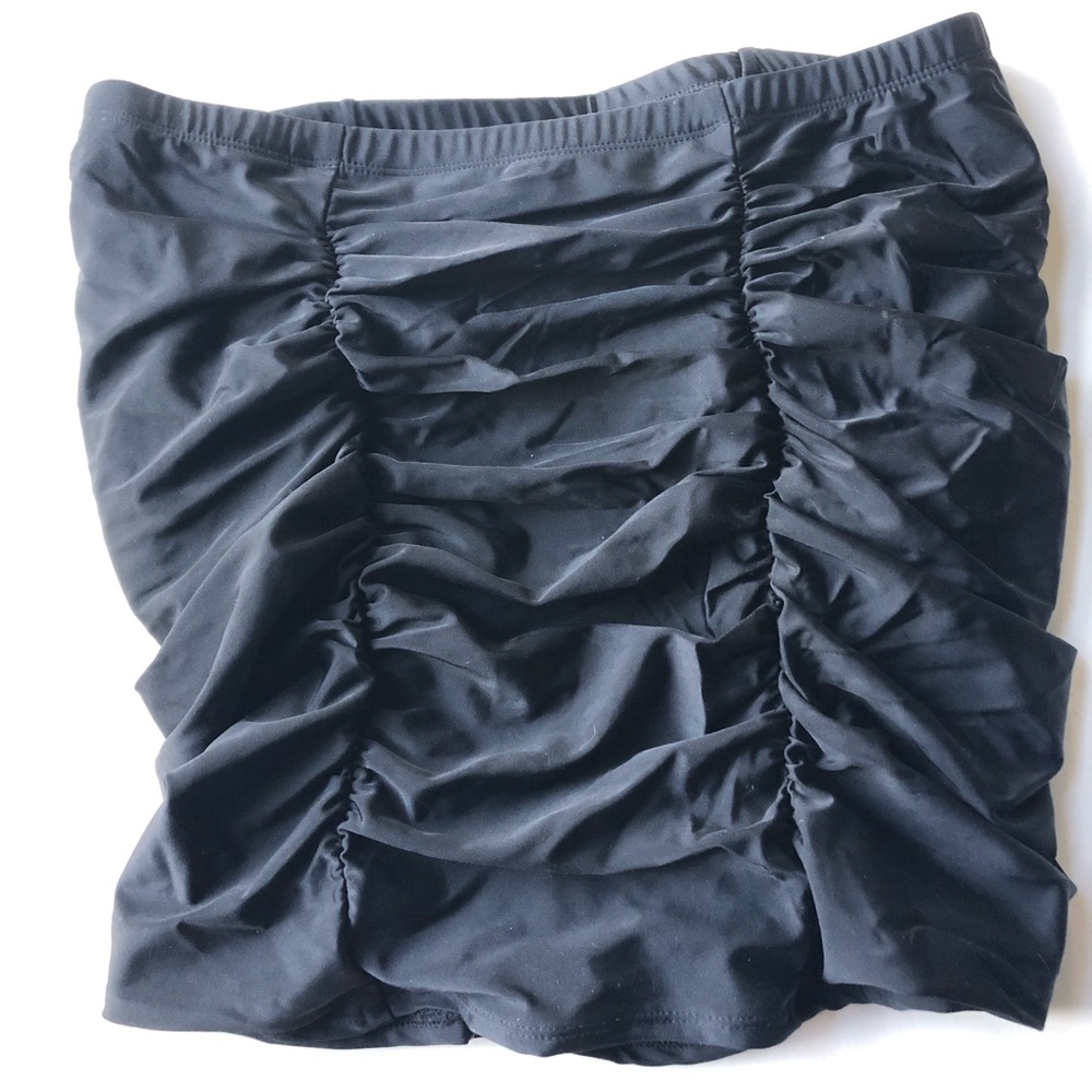 NWT Torrid swim skirt
